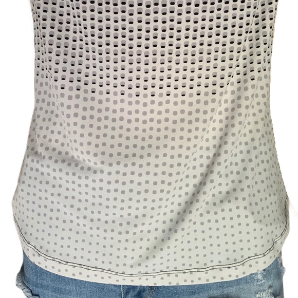 3/$30 - cleo Sleeveless Polka Dot Blouse Size M - Picture 3 of 11